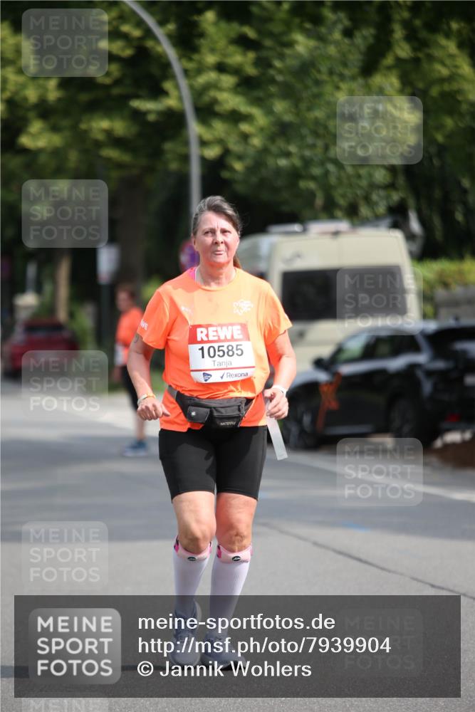 15.06.2025 - REWE Women's Run Jannik Wohlers http://msf.ph/oto/7939904 15.06.2025 09:57:55 Laufen 10585 meine-sportfotos.de