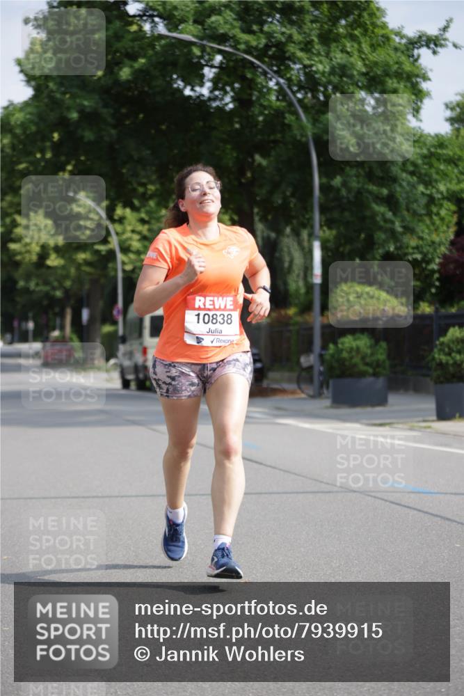 15.06.2025 - REWE Women's Run Jannik Wohlers http://msf.ph/oto/7939915 15.06.2025 08:45:01 Laufen 10838 meine-sportfotos.de