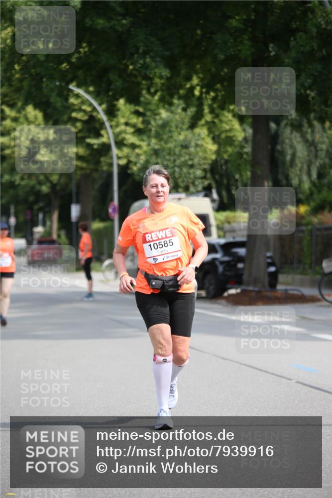 15.06.2025 - REWE Women's Run Jannik Wohlers http://msf.ph/oto/7939916 15.06.2025 09:57:56 Laufen 10585 meine-sportfotos.de
