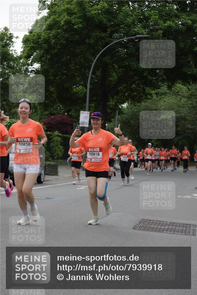 15.06.2025 - REWE Women's Run Jannik Wohlers http://msf.ph/oto/7939918 15.06.2025 08:27:37 Laufen 10820, 10818, 171, 10678 meine-sportfotos.de