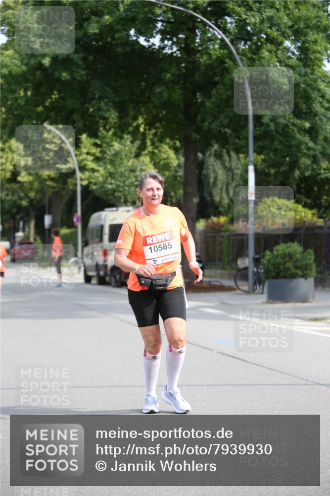 15.06.2025 - REWE Women's Run Jannik Wohlers http://msf.ph/oto/7939930 15.06.2025 09:57:57 Laufen 10585 meine-sportfotos.de
