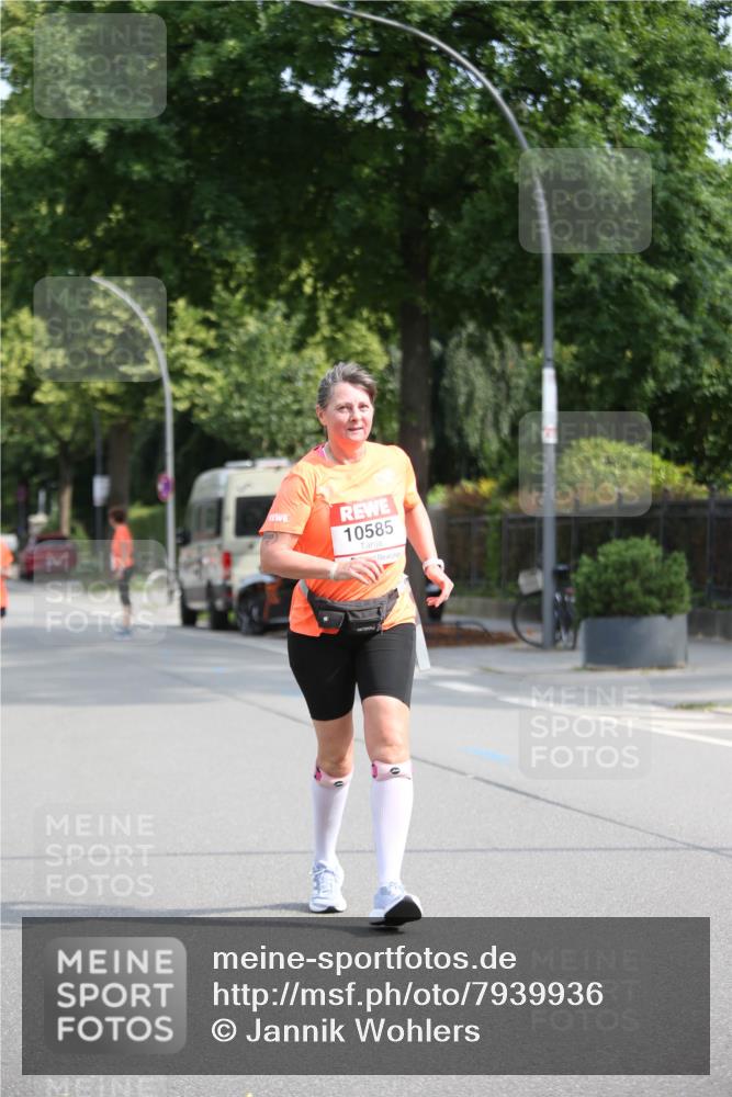 15.06.2025 - REWE Women's Run Jannik Wohlers http://msf.ph/oto/7939936 15.06.2025 09:57:57 Laufen 10585 meine-sportfotos.de