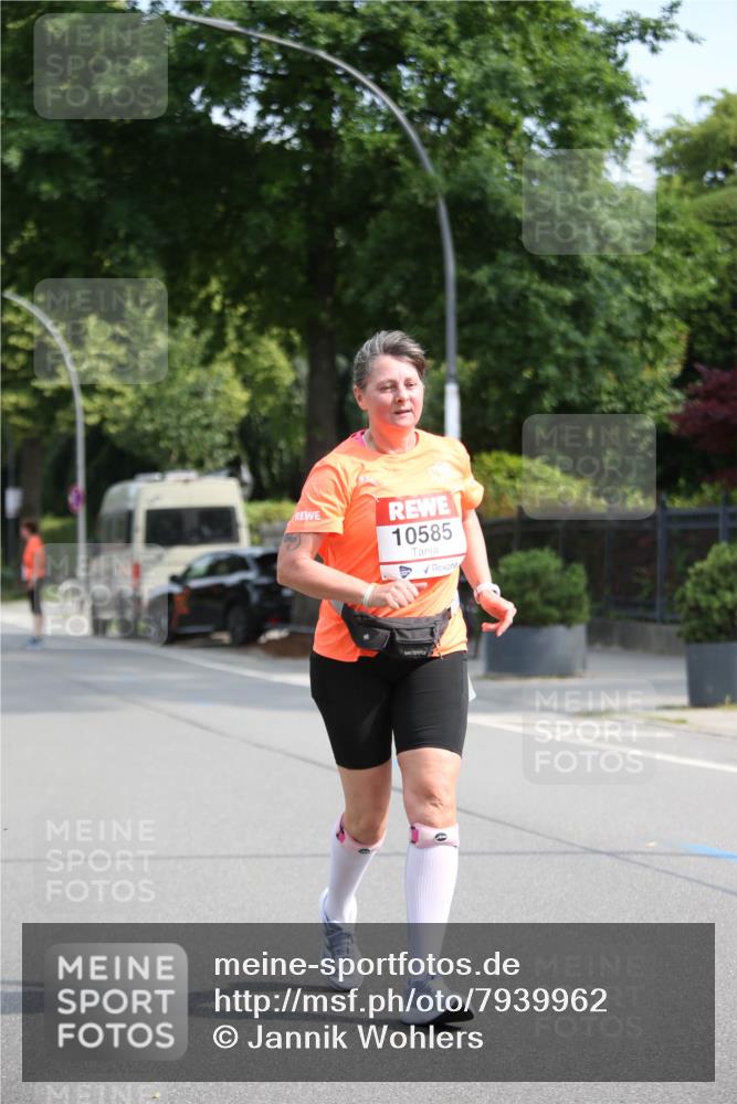 15.06.2025 - REWE Women's Run Jannik Wohlers http://msf.ph/oto/7939962 15.06.2025 09:57:58 Laufen 10585 meine-sportfotos.de