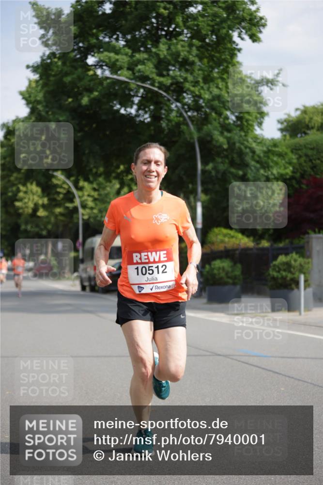 15.06.2025 - REWE Women's Run Jannik Wohlers http://msf.ph/oto/7940001 15.06.2025 08:45:11 Laufen 10512 meine-sportfotos.de