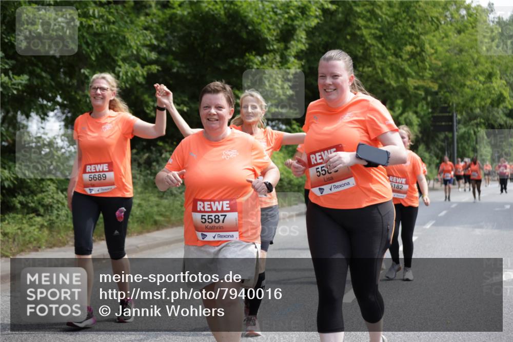 15.06.2025 - REWE Women's Run Jannik Wohlers http://msf.ph/oto/7940016 15.06.2025 10:14:57 Laufen 5689, 550, 5182, 5587 meine-sportfotos.de