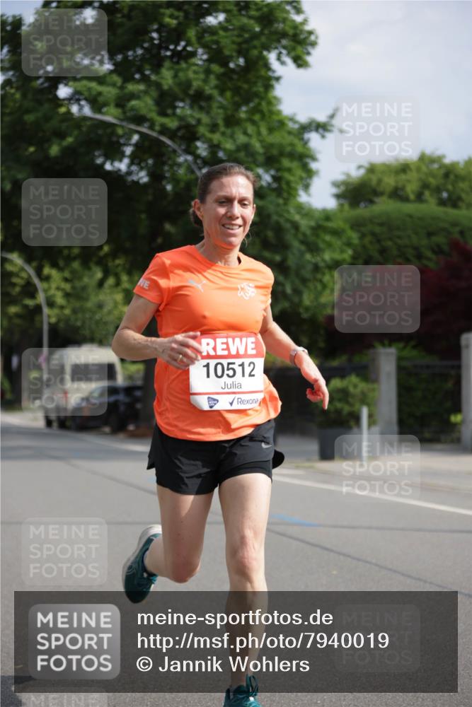 15.06.2025 - REWE Women's Run Jannik Wohlers http://msf.ph/oto/7940019 15.06.2025 08:45:11 Laufen 10512 meine-sportfotos.de