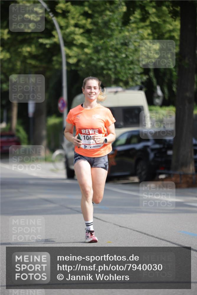 15.06.2025 - REWE Women's Run Jannik Wohlers http://msf.ph/oto/7940030 15.06.2025 08:45:17 Laufen 104 meine-sportfotos.de