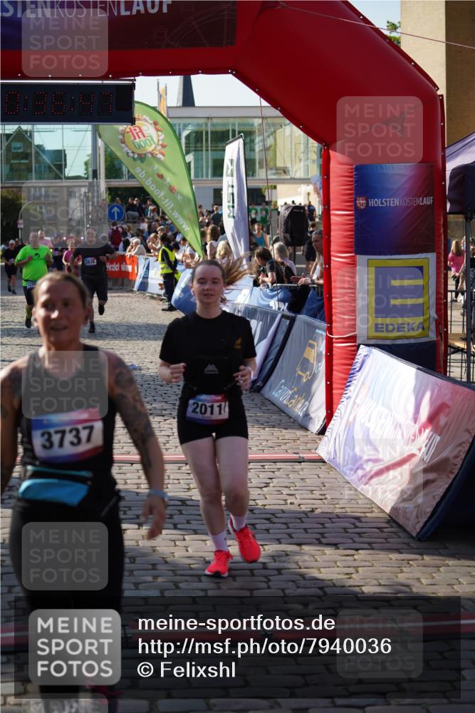 13.06.2025 - Holstenköstenlauf Felixshl http://msf.ph/oto/7940036 13.06.2025 18:06:49 Laufen 2011, 2638, 2743, 3286, 3737 meine-sportfotos.de