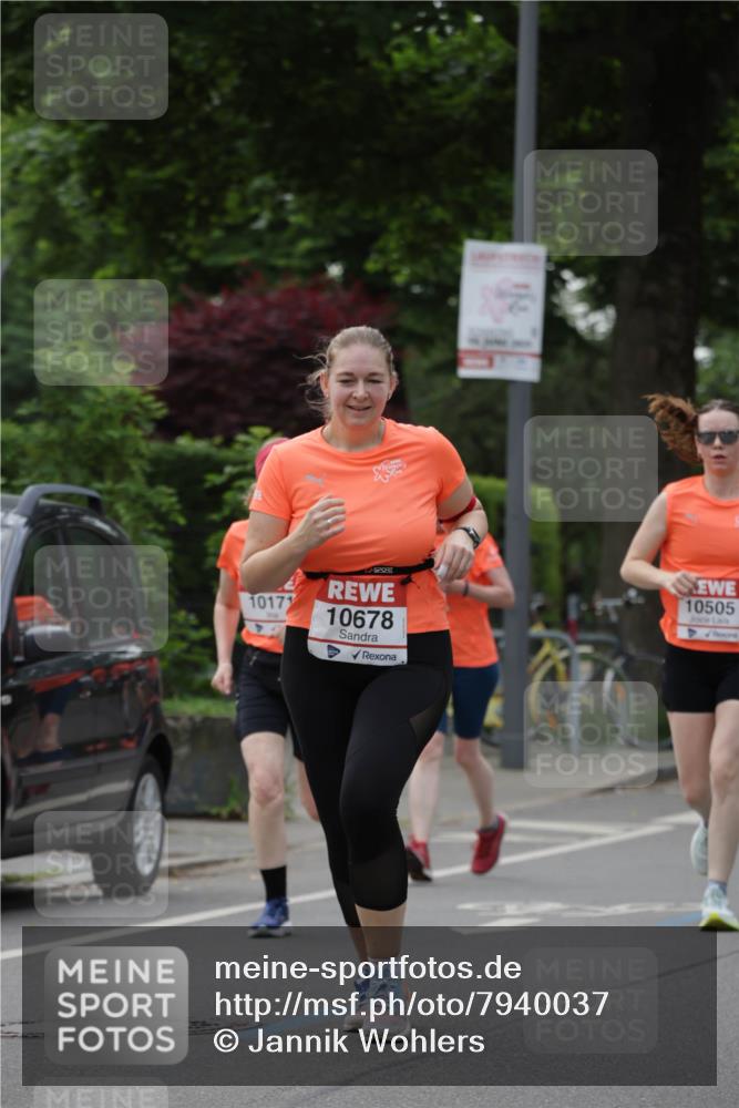 15.06.2025 - REWE Women's Run Jannik Wohlers http://msf.ph/oto/7940037 15.06.2025 08:27:40 Laufen 10171, 10678, 14, 10505 meine-sportfotos.de