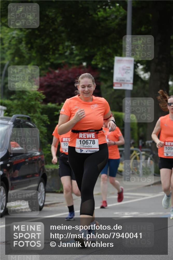 15.06.2025 - REWE Women's Run Jannik Wohlers http://msf.ph/oto/7940041 15.06.2025 08:27:40 Laufen 10678, 10 meine-sportfotos.de