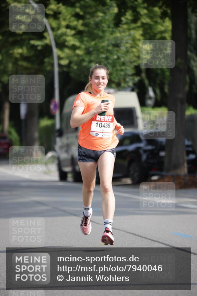 15.06.2025 - REWE Women's Run Jannik Wohlers http://msf.ph/oto/7940046 15.06.2025 08:45:17 Laufen 10436 meine-sportfotos.de