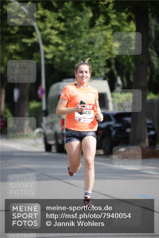 15.06.2025 - REWE Women's Run Jannik Wohlers http://msf.ph/oto/7940054 15.06.2025 08:45:17 Laufen 436 meine-sportfotos.de