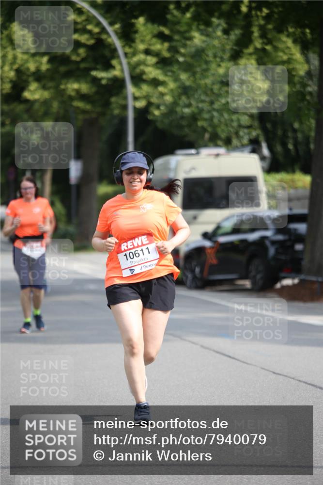 15.06.2025 - REWE Women's Run Jannik Wohlers http://msf.ph/oto/7940079 15.06.2025 09:58:02 Laufen 10611 meine-sportfotos.de