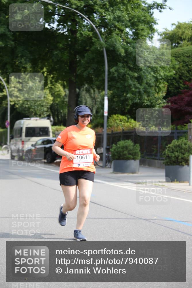 15.06.2025 - REWE Women's Run Jannik Wohlers http://msf.ph/oto/7940087 15.06.2025 09:58:04 Laufen 10611 meine-sportfotos.de