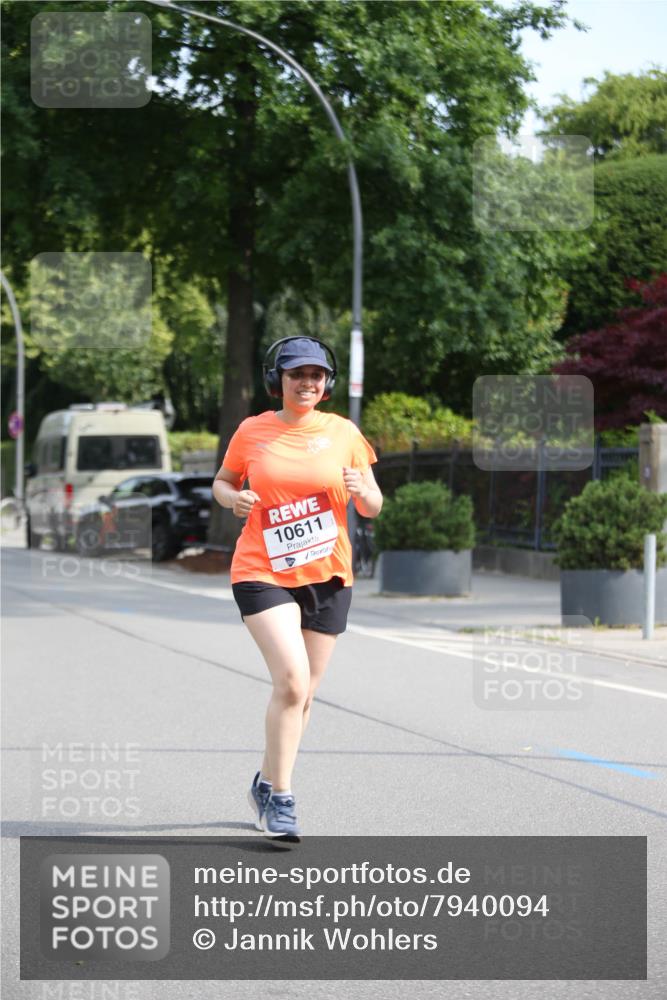 15.06.2025 - REWE Women's Run Jannik Wohlers http://msf.ph/oto/7940094 15.06.2025 09:58:04 Laufen 10611 meine-sportfotos.de
