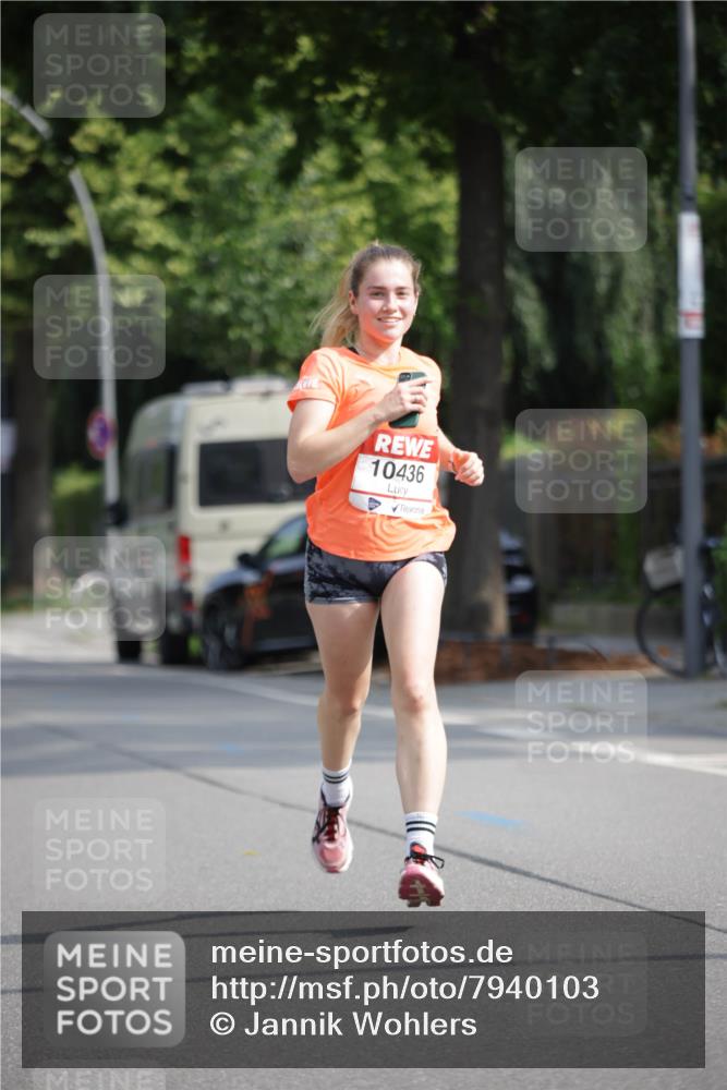 15.06.2025 - REWE Women's Run Jannik Wohlers http://msf.ph/oto/7940103 15.06.2025 08:45:18 Laufen 10436 meine-sportfotos.de