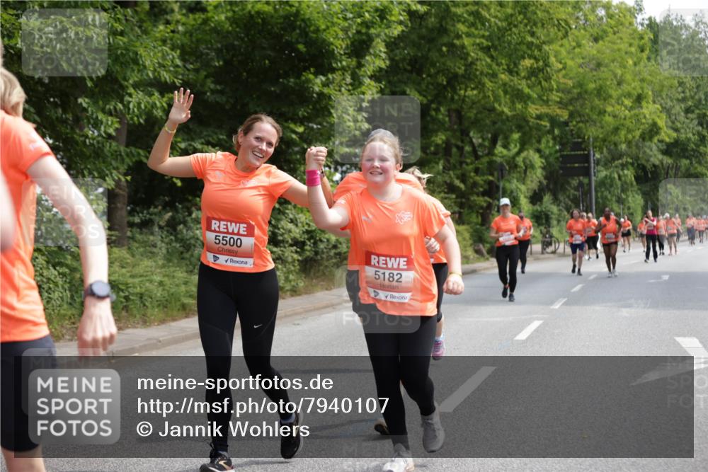 15.06.2025 - REWE Women's Run Jannik Wohlers http://msf.ph/oto/7940107 15.06.2025 10:14:59 Laufen 5500, 5182 meine-sportfotos.de