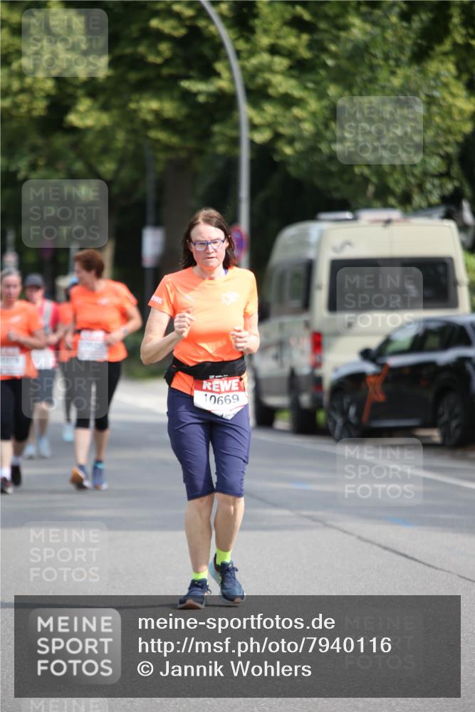 15.06.2025 - REWE Women's Run Jannik Wohlers http://msf.ph/oto/7940116 15.06.2025 09:58:06 Laufen 10669 meine-sportfotos.de