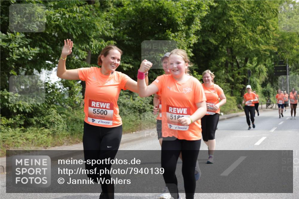 15.06.2025 - REWE Women's Run Jannik Wohlers http://msf.ph/oto/7940139 15.06.2025 10:14:59 Laufen 5500, 518, 286 meine-sportfotos.de