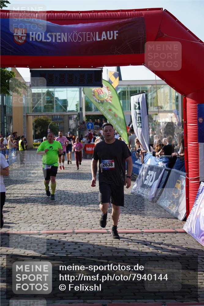 13.06.2025 - Holstenköstenlauf Felixshl http://msf.ph/oto/7940144 13.06.2025 18:06:52 Laufen 2011, 2605, 2638, 2743, 3286, 3584 meine-sportfotos.de