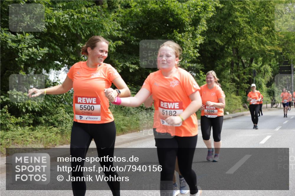 15.06.2025 - REWE Women's Run Jannik Wohlers http://msf.ph/oto/7940156 15.06.2025 10:14:59 Laufen 5500, 5286, 5182 meine-sportfotos.de