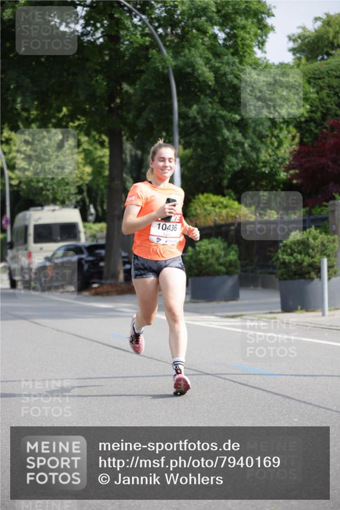 15.06.2025 - REWE Women's Run Jannik Wohlers http://msf.ph/oto/7940169 15.06.2025 08:45:19 Laufen 10436 meine-sportfotos.de