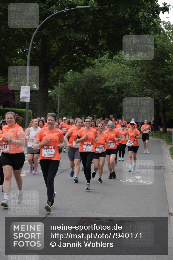 15.06.2025 - REWE Women's Run Jannik Wohlers http://msf.ph/oto/7940171 15.06.2025 08:27:48 Laufen 623, 102, 10466, 18712, 10323, 10124, 610, 71, 10498 meine-sportfotos.de
