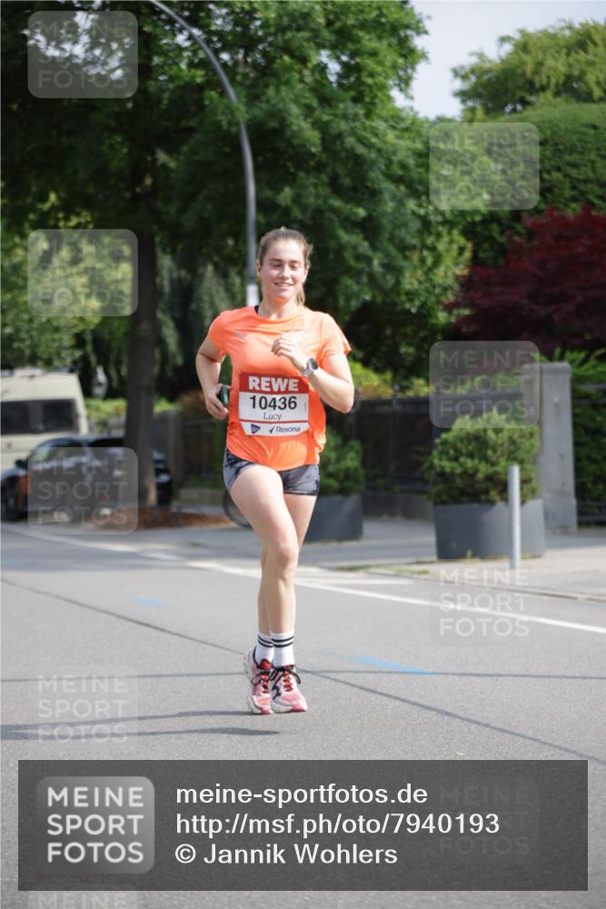 15.06.2025 - REWE Women's Run Jannik Wohlers http://msf.ph/oto/7940193 15.06.2025 08:45:19 Laufen 10436 meine-sportfotos.de