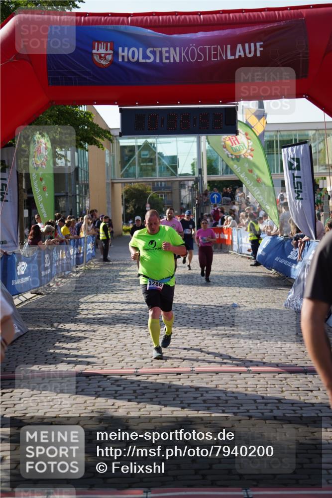 13.06.2025 - Holstenköstenlauf Felixshl http://msf.ph/oto/7940200 13.06.2025 18:06:54 Laufen 2605, 2638, 2743, 3076, 3286, 3584, 3719 meine-sportfotos.de