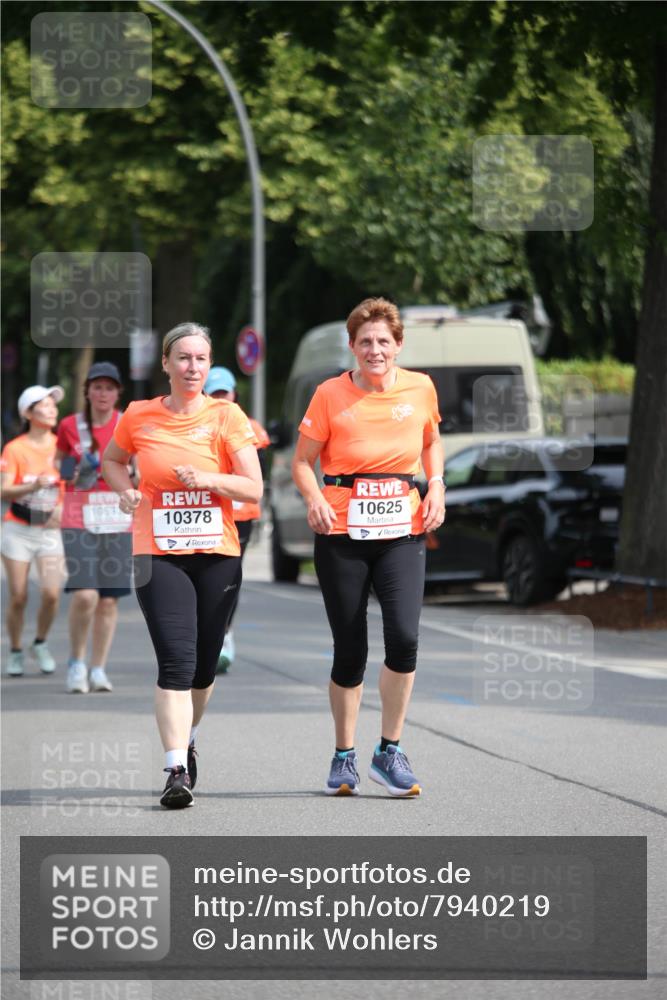 15.06.2025 - REWE Women's Run Jannik Wohlers http://msf.ph/oto/7940219 15.06.2025 09:58:11 Laufen 1053, 10378, 10625 meine-sportfotos.de