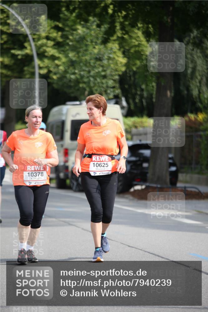 15.06.2025 - REWE Women's Run Jannik Wohlers http://msf.ph/oto/7940239 15.06.2025 09:58:11 Laufen 10378, 10625 meine-sportfotos.de
