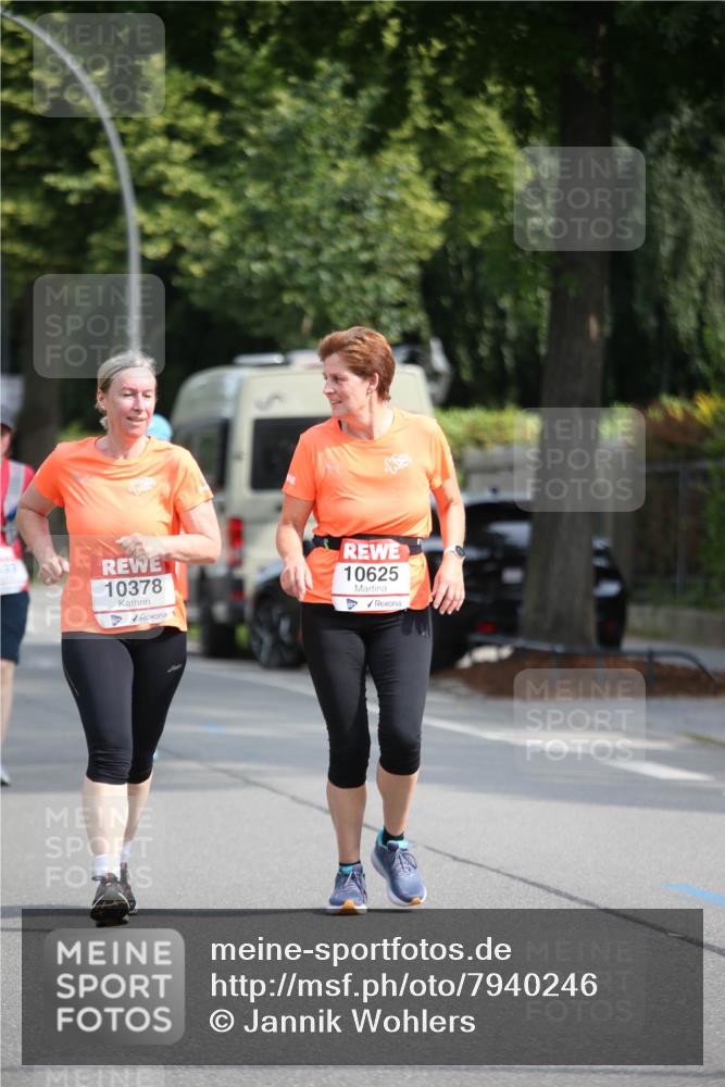 15.06.2025 - REWE Women's Run Jannik Wohlers http://msf.ph/oto/7940246 15.06.2025 09:58:12 Laufen 33, 10378, 10625 meine-sportfotos.de