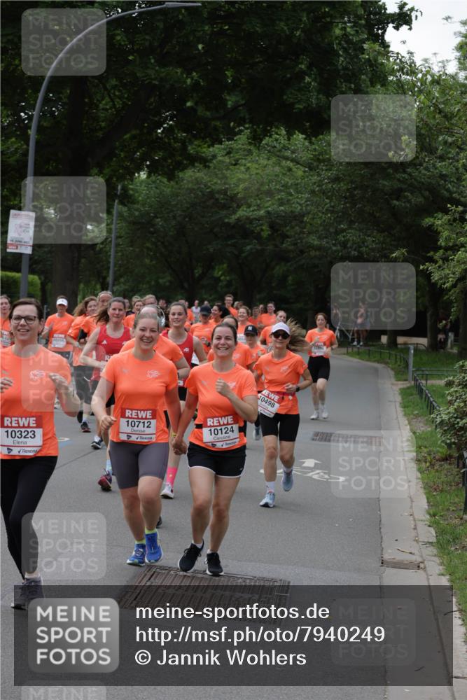 15.06.2025 - REWE Women's Run Jannik Wohlers http://msf.ph/oto/7940249 15.06.2025 08:27:50 Laufen 10323, 10712, 10124, 10498 meine-sportfotos.de