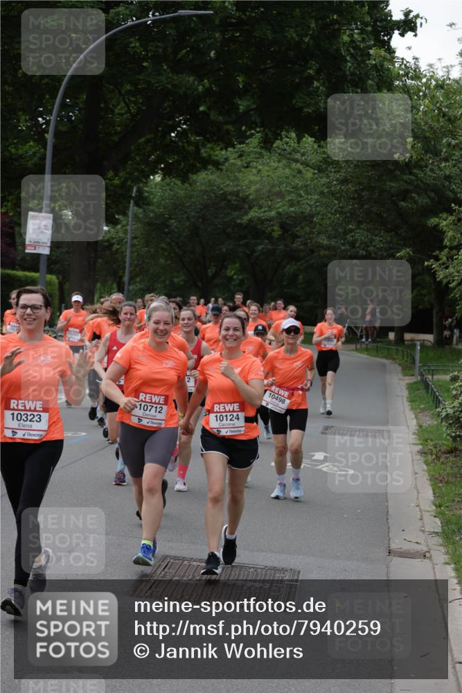 15.06.2025 - REWE Women's Run Jannik Wohlers http://msf.ph/oto/7940259 15.06.2025 08:27:50 Laufen 10323, 10205, 10712, 2, 10124, 10498 meine-sportfotos.de