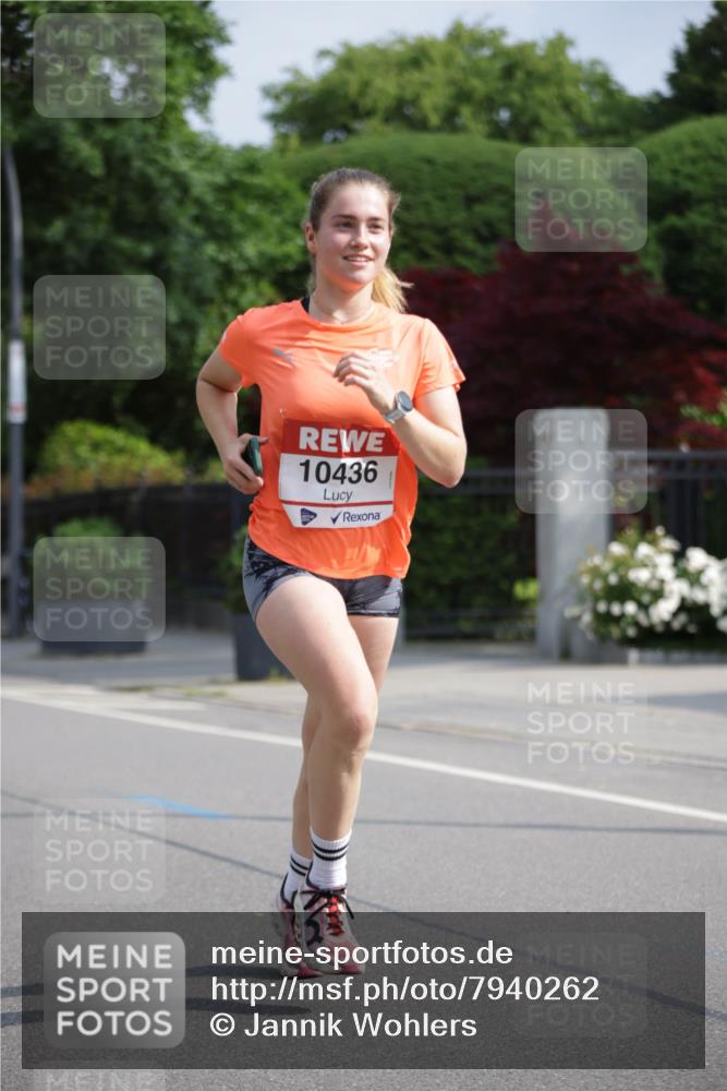 15.06.2025 - REWE Women's Run Jannik Wohlers http://msf.ph/oto/7940262 15.06.2025 08:45:20 Laufen 10436 meine-sportfotos.de
