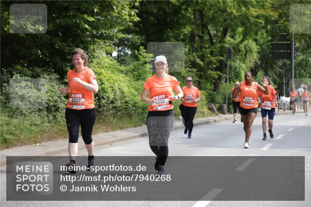 15.06.2025 - REWE Women's Run Jannik Wohlers http://msf.ph/oto/7940268 15.06.2025 10:15:03 Laufen 5527, 5232, 5523, 5584, 5033 meine-sportfotos.de