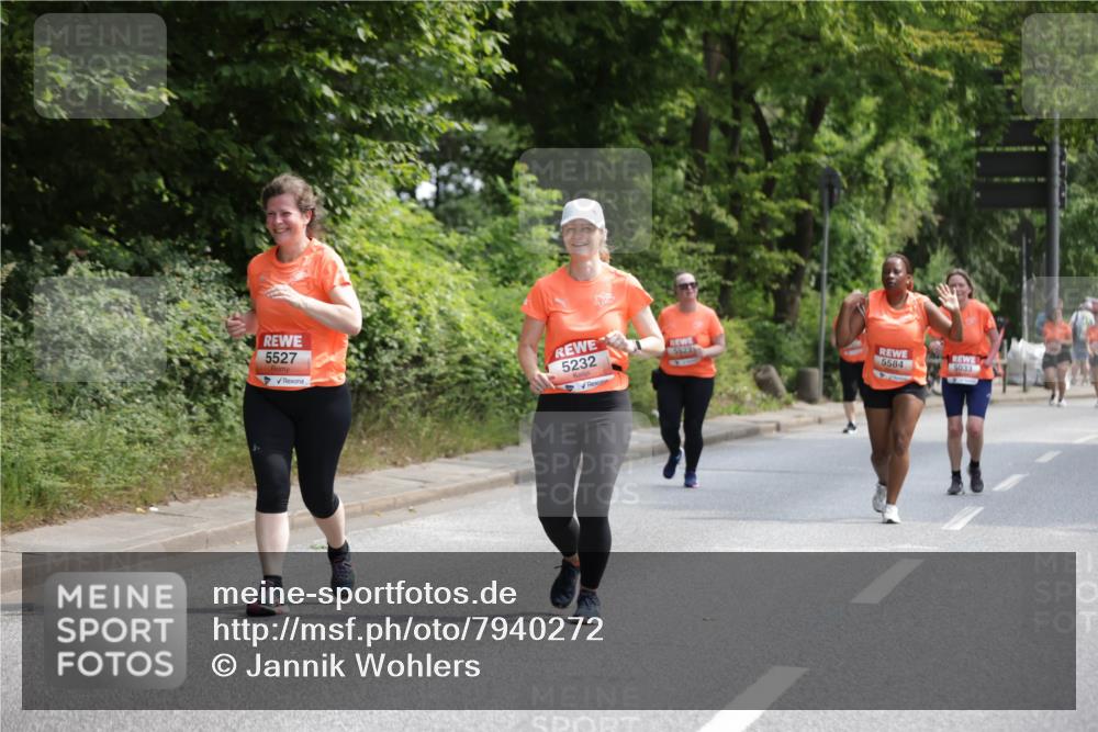 15.06.2025 - REWE Women's Run Jannik Wohlers http://msf.ph/oto/7940272 15.06.2025 10:15:03 Laufen 5527, 5923, 5232, 5584, 5033 meine-sportfotos.de