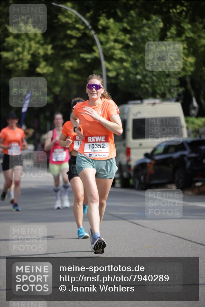 15.06.2025 - REWE Women's Run Jannik Wohlers http://msf.ph/oto/7940289 15.06.2025 08:45:24 Laufen 10352 meine-sportfotos.de