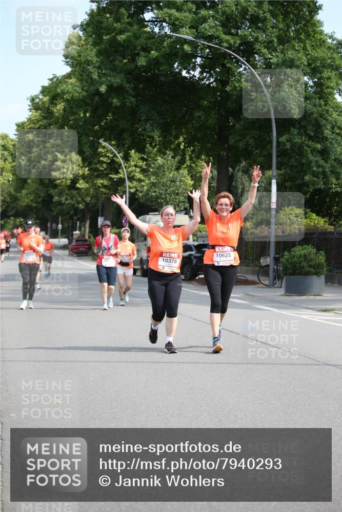 15.06.2025 - REWE Women's Run Jannik Wohlers http://msf.ph/oto/7940293 15.06.2025 09:58:13 Laufen 10625, 10014, 10737, 10378 meine-sportfotos.de