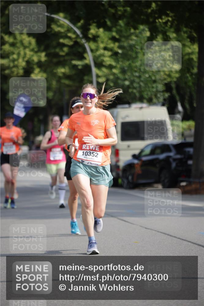 15.06.2025 - REWE Women's Run Jannik Wohlers http://msf.ph/oto/7940300 15.06.2025 08:45:24 Laufen 10352 meine-sportfotos.de