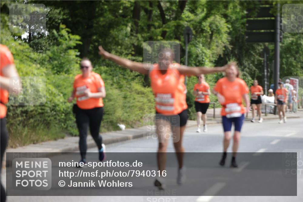 15.06.2025 - REWE Women's Run Jannik Wohlers http://msf.ph/oto/7940316 15.06.2025 10:15:05 Laufen  meine-sportfotos.de