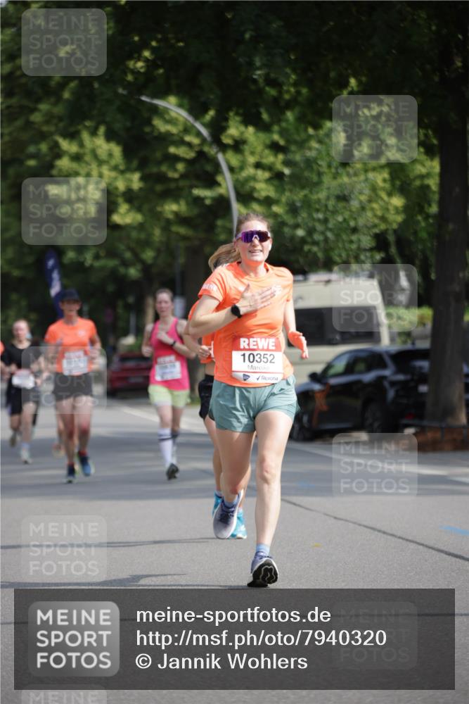 15.06.2025 - REWE Women's Run Jannik Wohlers http://msf.ph/oto/7940320 15.06.2025 08:45:24 Laufen 10352 meine-sportfotos.de