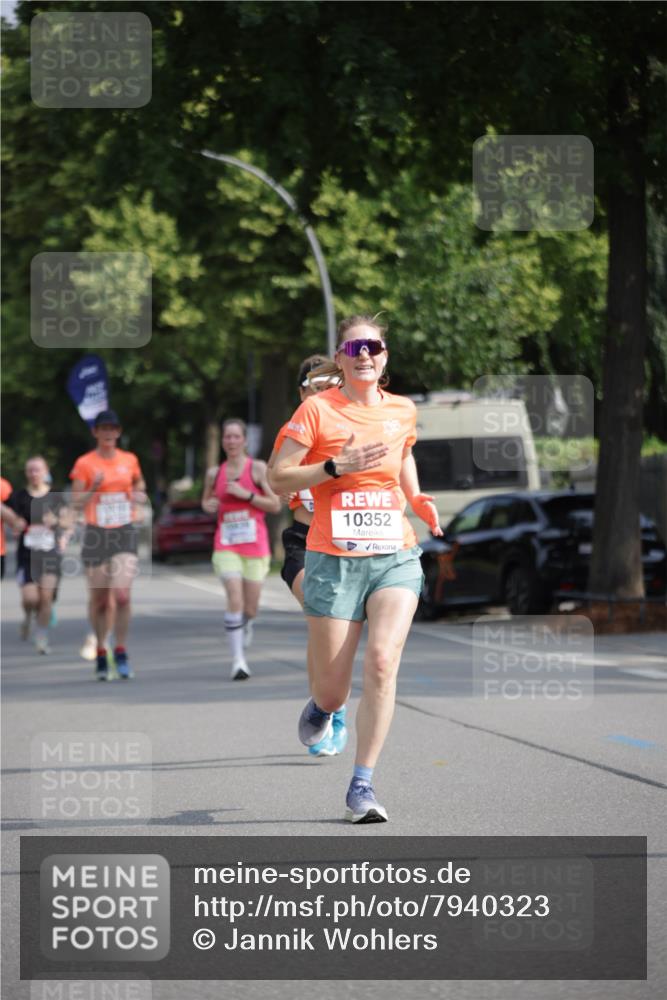 15.06.2025 - REWE Women's Run Jannik Wohlers http://msf.ph/oto/7940323 15.06.2025 08:45:24 Laufen 10352 meine-sportfotos.de