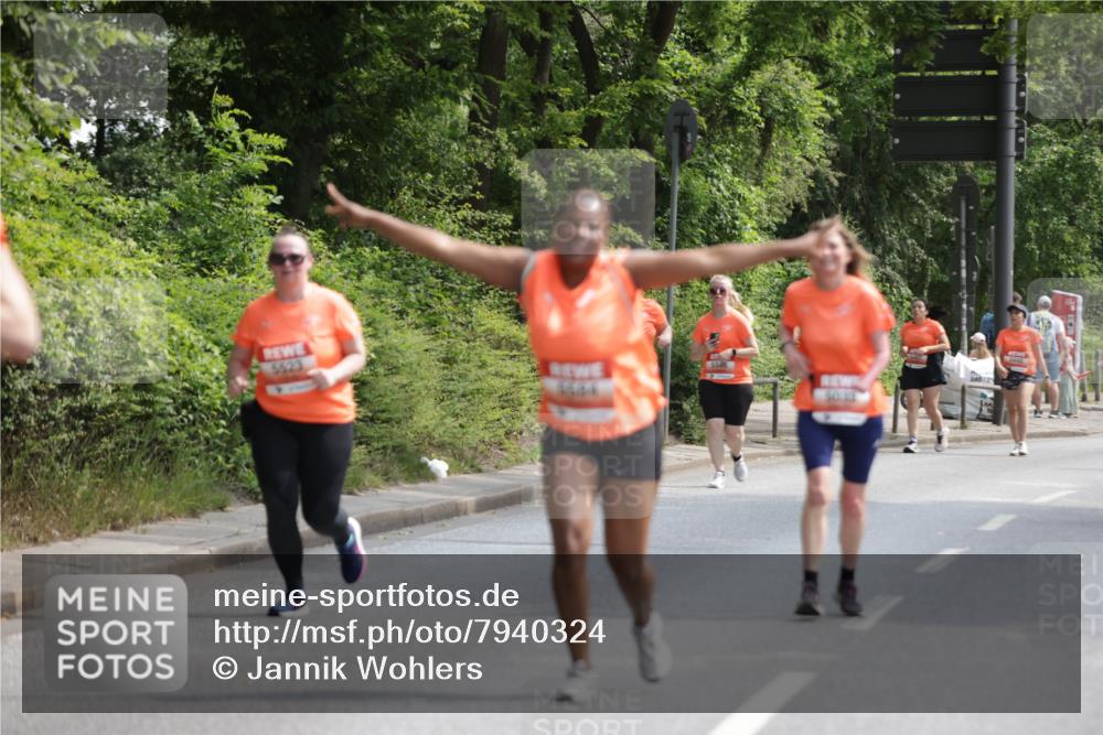 15.06.2025 - REWE Women's Run Jannik Wohlers http://msf.ph/oto/7940324 15.06.2025 10:15:05 Laufen 5523, 040, 2, 5049 meine-sportfotos.de