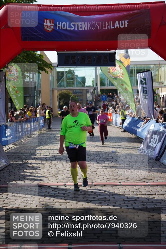 13.06.2025 - Holstenköstenlauf Felixshl http://msf.ph/oto/7940326 13.06.2025 18:06:55 Laufen 2605, 2638, 2743, 3076, 3286, 3584, 3719 meine-sportfotos.de