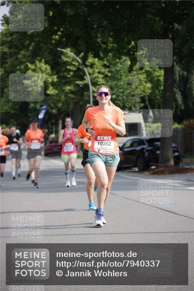 15.06.2025 - REWE Women's Run Jannik Wohlers http://msf.ph/oto/7940337 15.06.2025 08:45:24 Laufen 20, 10352, 4 meine-sportfotos.de