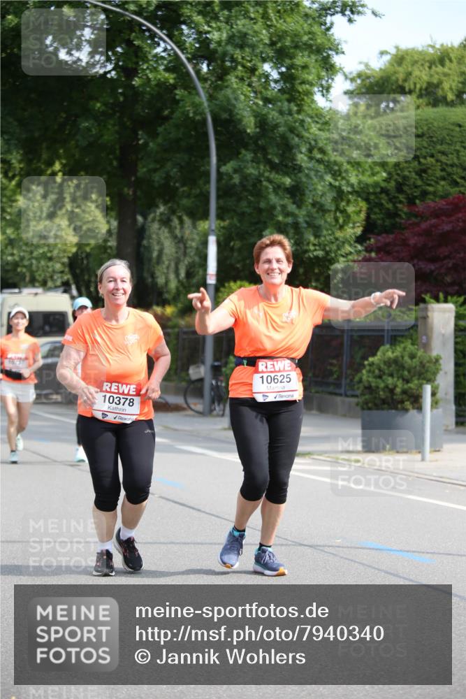 15.06.2025 - REWE Women's Run Jannik Wohlers http://msf.ph/oto/7940340 15.06.2025 09:58:14 Laufen 10378 meine-sportfotos.de