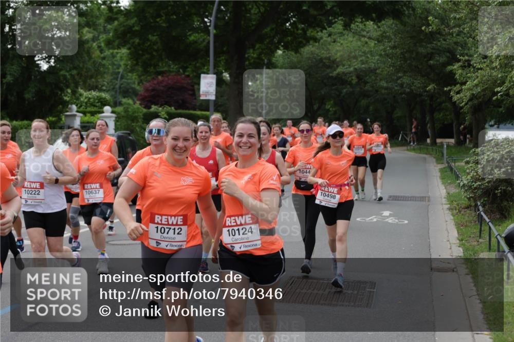 15.06.2025 - REWE Women's Run Jannik Wohlers http://msf.ph/oto/7940346 15.06.2025 08:27:52 Laufen 10222, 10637, 10712, 10124, 1044, 10498, 10413 meine-sportfotos.de