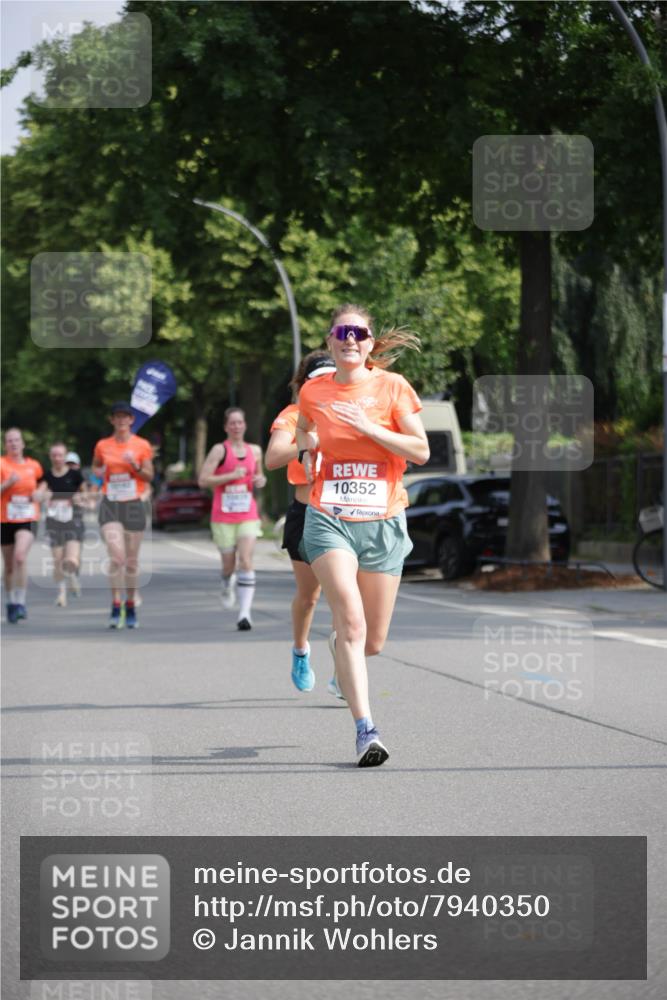 15.06.2025 - REWE Women's Run Jannik Wohlers http://msf.ph/oto/7940350 15.06.2025 08:45:25 Laufen 10352 meine-sportfotos.de