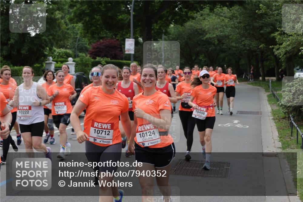 15.06.2025 - REWE Women's Run Jannik Wohlers http://msf.ph/oto/7940352 15.06.2025 08:27:52 Laufen 10637, 10222, 10712, 10124, 10498, 10413 meine-sportfotos.de